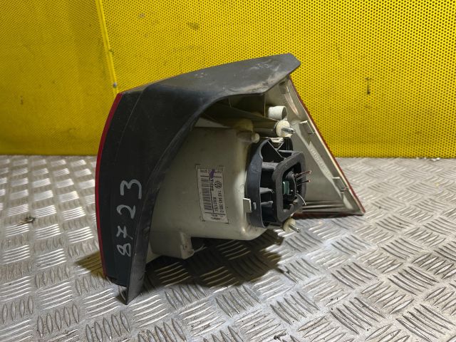 bontott VW GOLF V Bal Hátsó Lámpa