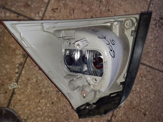 bontott VW GOLF V Bal hátsó Lámpabúra