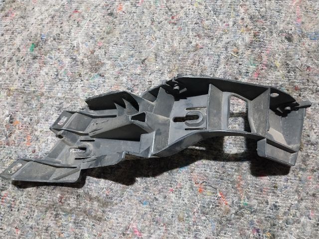 bontott VW GOLF V Bal hátsó Lökhárító Tartó (Műanyag)