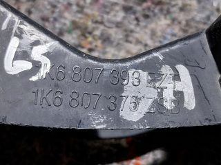 bontott VW GOLF V Bal hátsó Lökhárító Tartó (Műanyag)