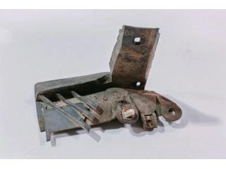 bontott VW GOLF V Bal hátsó Sárvédő Gumi