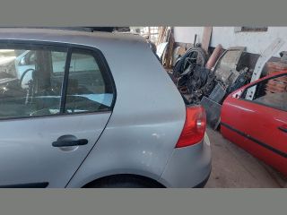 bontott VW GOLF V Bal hátsó Sárvédő