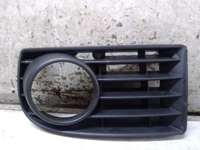 bontott VW GOLF V Bal Ködfényszóró Lámpakeret