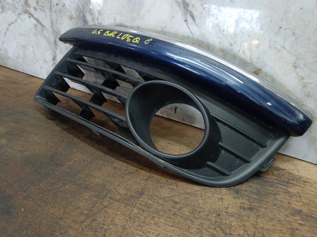 bontott VW GOLF V Bal Ködlámpa Rács