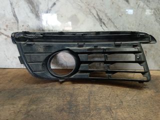 bontott VW GOLF V Bal Ködlámpa Rács