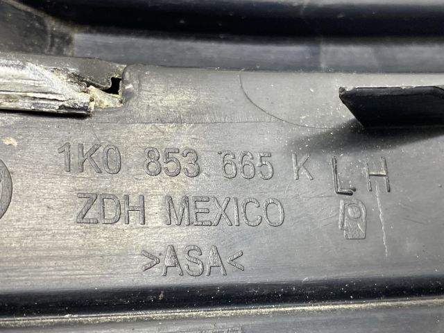 bontott VW GOLF V Bal Ködlámpa Rács