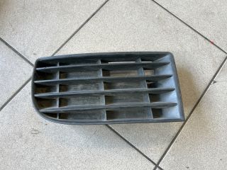 bontott VW GOLF V Bal Ködlámpa Rács
