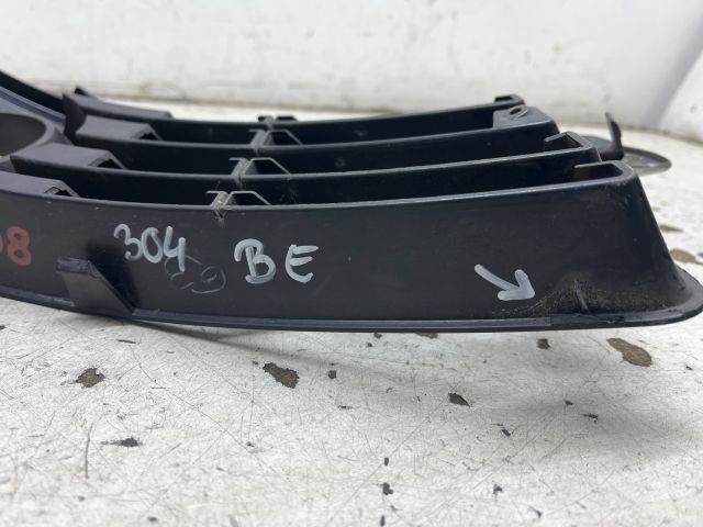 bontott VW GOLF V Bal Ködlámpa Rács