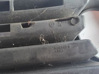 bontott VW GOLF V Bal Ködlámpa Rács