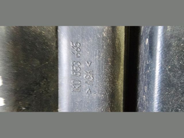 bontott VW GOLF V Bal Ködlámpa Rács