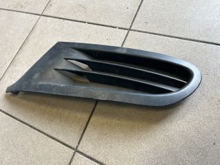 bontott VW GOLF V Bal Ködlámpa Rács