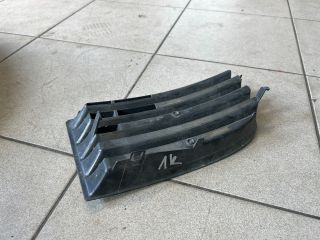 bontott VW GOLF V Bal Ködlámpa Rács