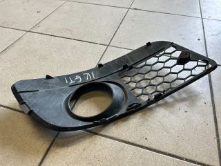 bontott VW GOLF V Bal Ködlámpa Rács