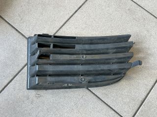 bontott VW GOLF V Bal Ködlámpa Rács