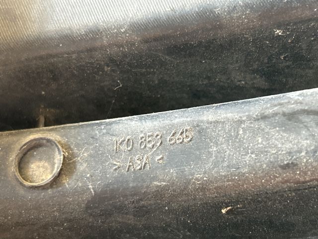 bontott VW GOLF V Bal Ködlámpa Rács