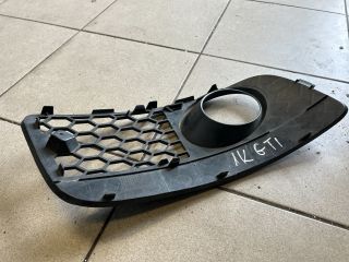 bontott VW GOLF V Bal Ködlámpa Rács