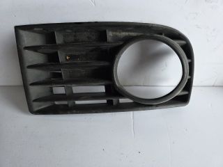 bontott VW GOLF V Bal Ködlámpa Rács