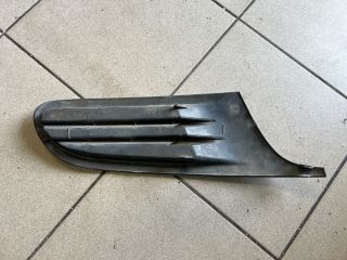 bontott VW GOLF V Bal Ködlámpa Rács