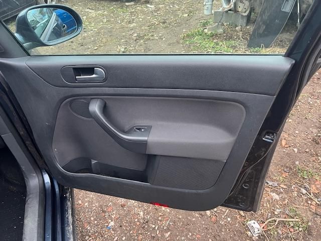 bontott VW GOLF V Bal Kormánykapcsoló Irányjelző (Tempomatos)