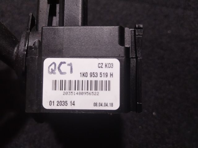 bontott VW GOLF V Bal Kormánykapcsoló Irányjelző (Tempomatos)