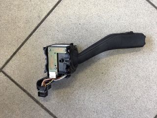 bontott VW GOLF V Bal Kormánykapcsoló Irányjelző (Tempomatos)