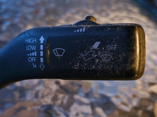 bontott VW GOLF V Bal Kormánykapcsoló Irányjelző (Tempomatos)