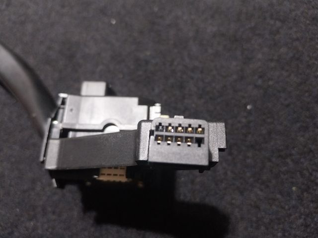 bontott VW GOLF V Bal Kormánykapcsoló Irányjelző (Tempomatos)