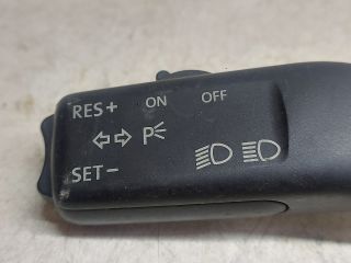 bontott VW GOLF V Bal Kormánykapcsoló Irányjelző (Tempomatos)