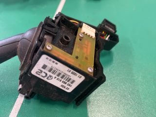 bontott VW GOLF V Bal Kormánykapcsoló Irányjelző (Tempomatos)