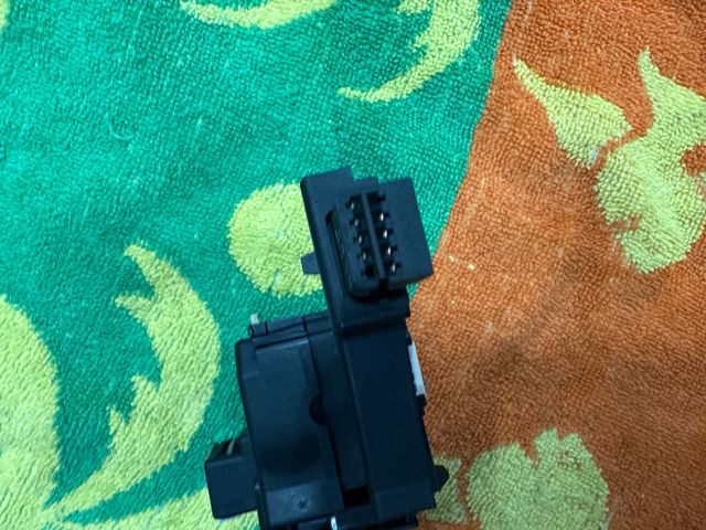 bontott VW GOLF V Bal Kormánykapcsoló Irányjelző (Tempomatos)