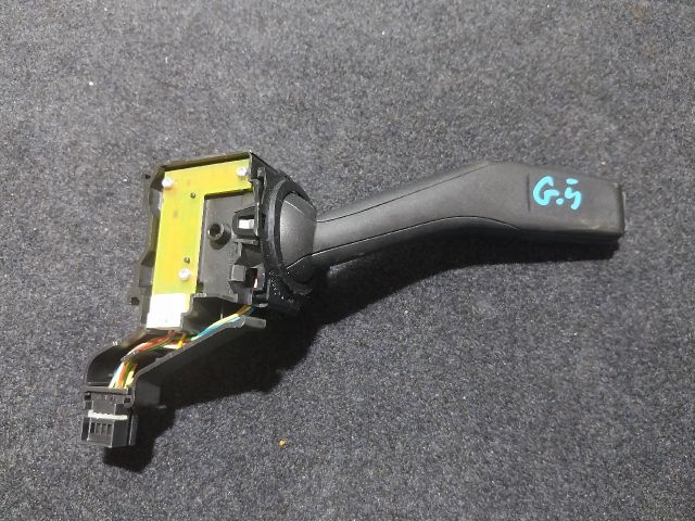 bontott VW GOLF V Bal Kormánykapcsoló Irányjelző (Tempomatos)