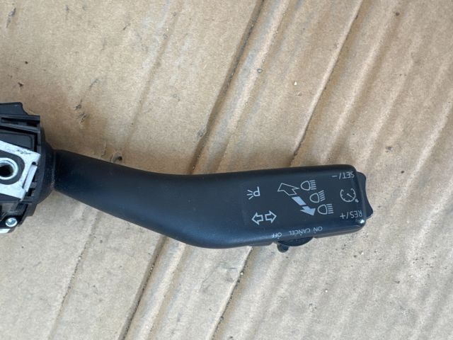 bontott VW GOLF V Bal Kormánykapcsoló Irányjelző (Tempomatos)