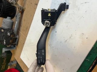 bontott VW GOLF V Bal Kormánykapcsoló Irányjelző (Tempomatos)