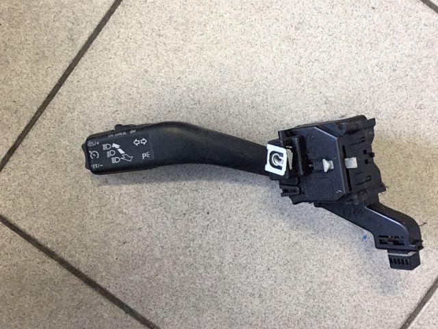 bontott VW GOLF V Bal Kormánykapcsoló Irányjelző (Tempomatos)