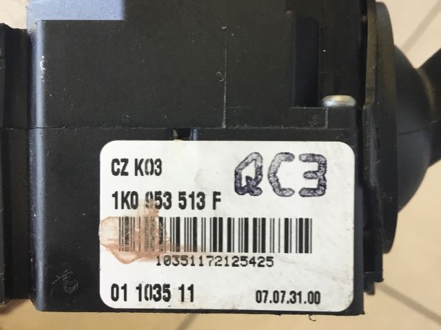 bontott VW GOLF V Bal Kormánykapcsoló Irányjelző (Tempomatos)