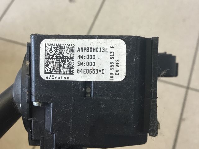 bontott VW GOLF V Bal Kormánykapcsoló Irányjelző (Tempomatos)