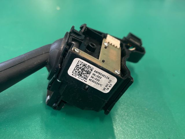 bontott VW GOLF V Bal Kormánykapcsoló Irányjelző