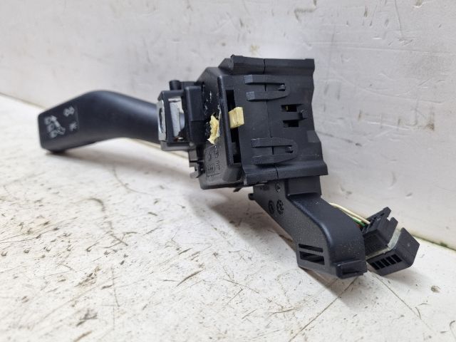 bontott VW GOLF V Bal Kormánykapcsoló Irányjelző