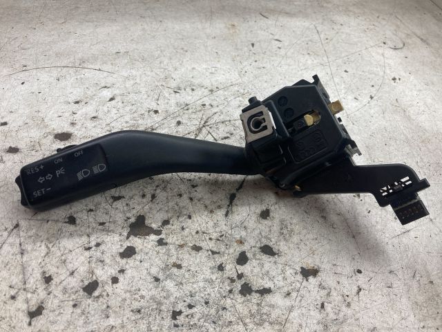 bontott VW GOLF V Bal Kormánykapcsoló Irányjelző