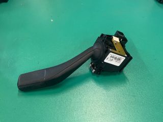 bontott VW GOLF V Bal Kormánykapcsoló Irányjelző