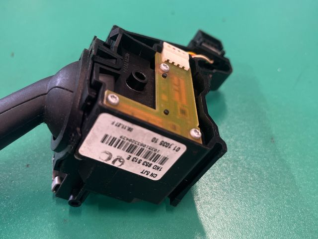 bontott VW GOLF V Bal Kormánykapcsoló Irányjelző