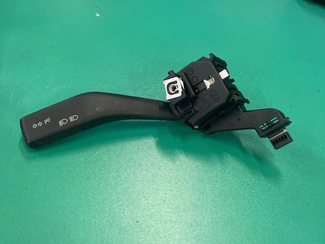 bontott VW GOLF V Bal Kormánykapcsoló Irányjelző