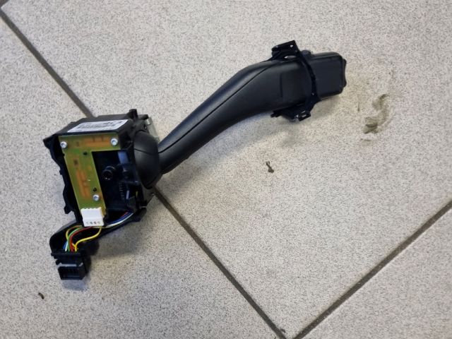 bontott VW GOLF V Bal Kormánykapcsoló Irányjelző