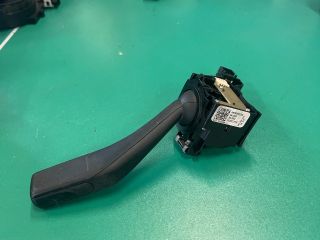 bontott VW GOLF V Bal Kormánykapcsoló Irányjelző