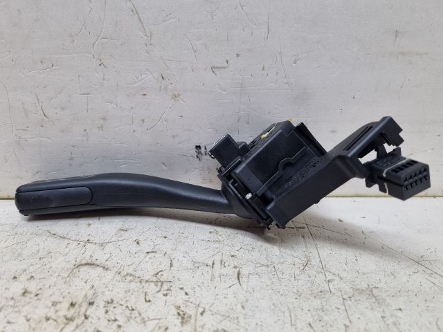 bontott VW GOLF V Bal Kormánykapcsoló Irányjelző