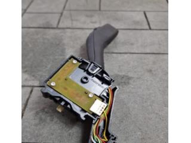 bontott VW GOLF V Bal Kormánykapcsoló Irányjelző