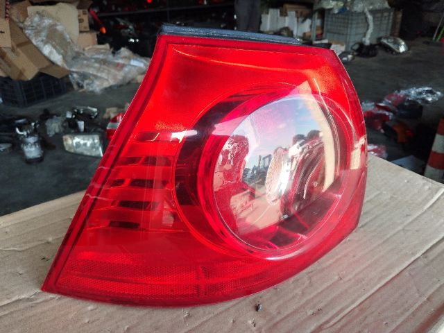 bontott VW GOLF V Bal Külső Hátsó Lámpa