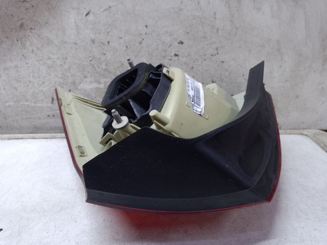 bontott VW GOLF V Bal Külső Hátsó Lámpa