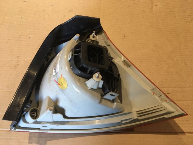 bontott VW GOLF V Bal Külső Hátsó Lámpa