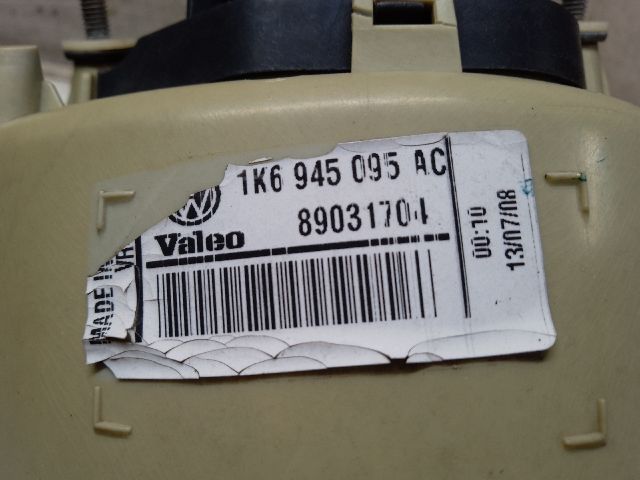 bontott VW GOLF V Bal Külső Hátsó Lámpa